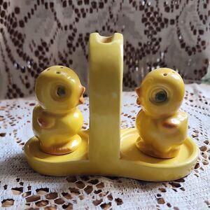 Vintage Goebel Chicks Salt & Pepper Shakers Stand